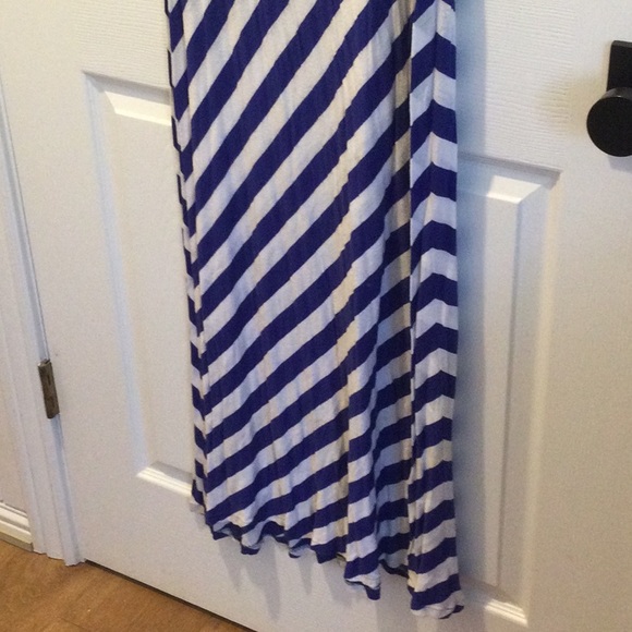 ECI Maci Dress - Picture 3 of 5